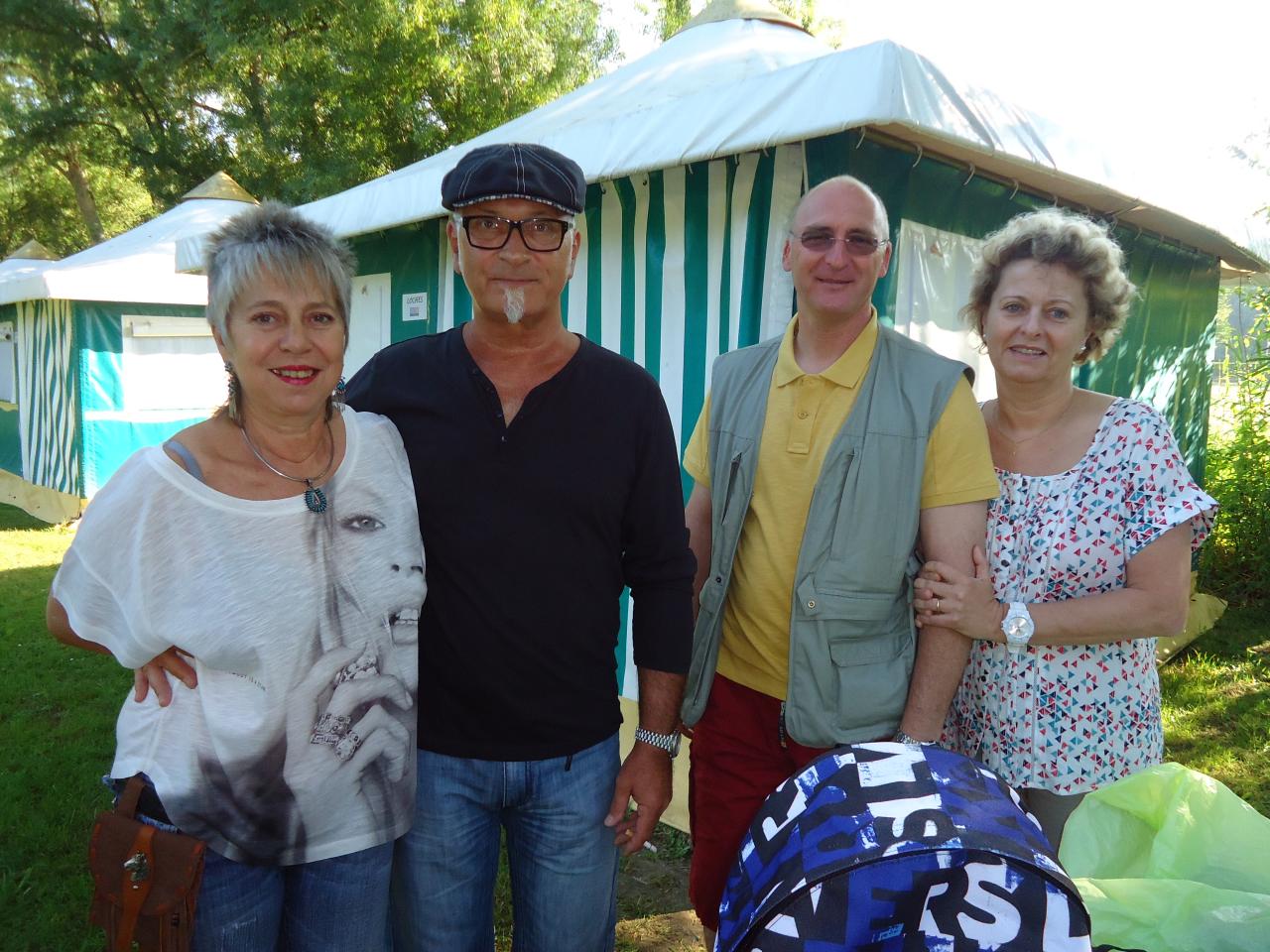 Helga et Isabelle avec leurs Amoureux