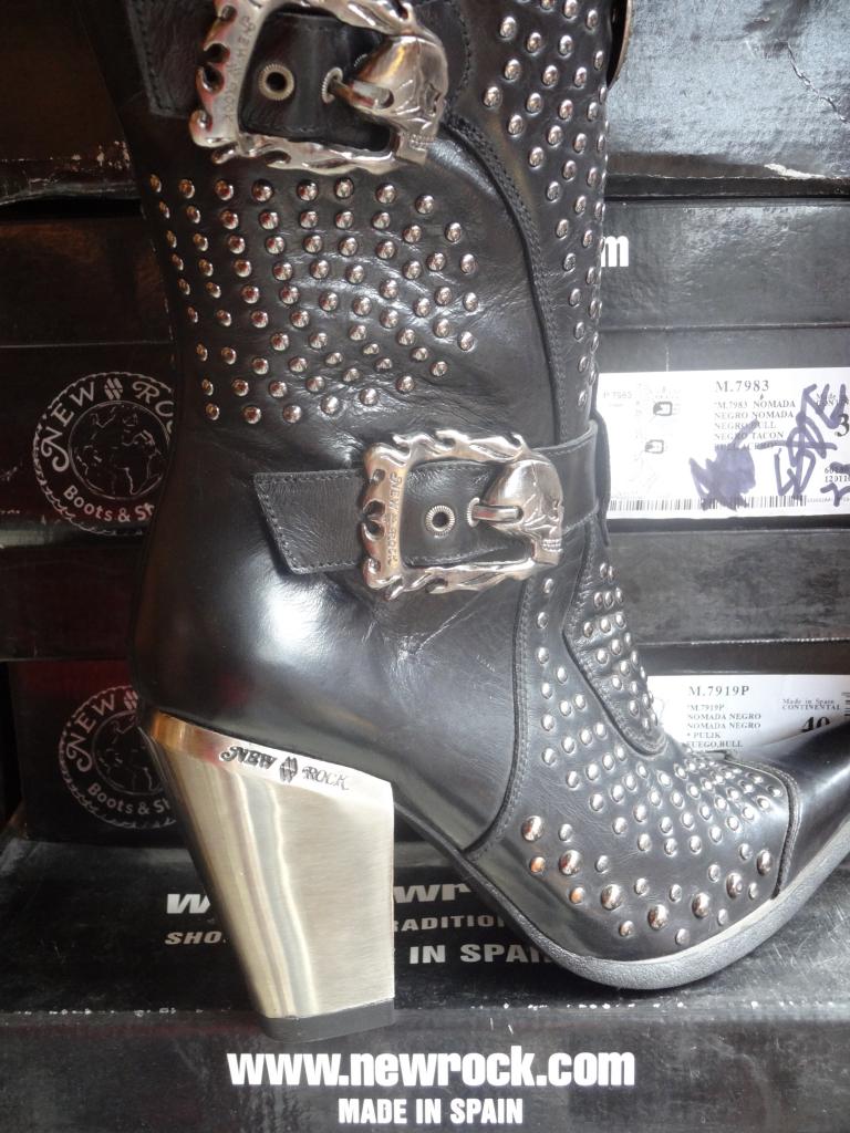 UNE BOTTE POUR CARMEN PAR EXEMPLE.....